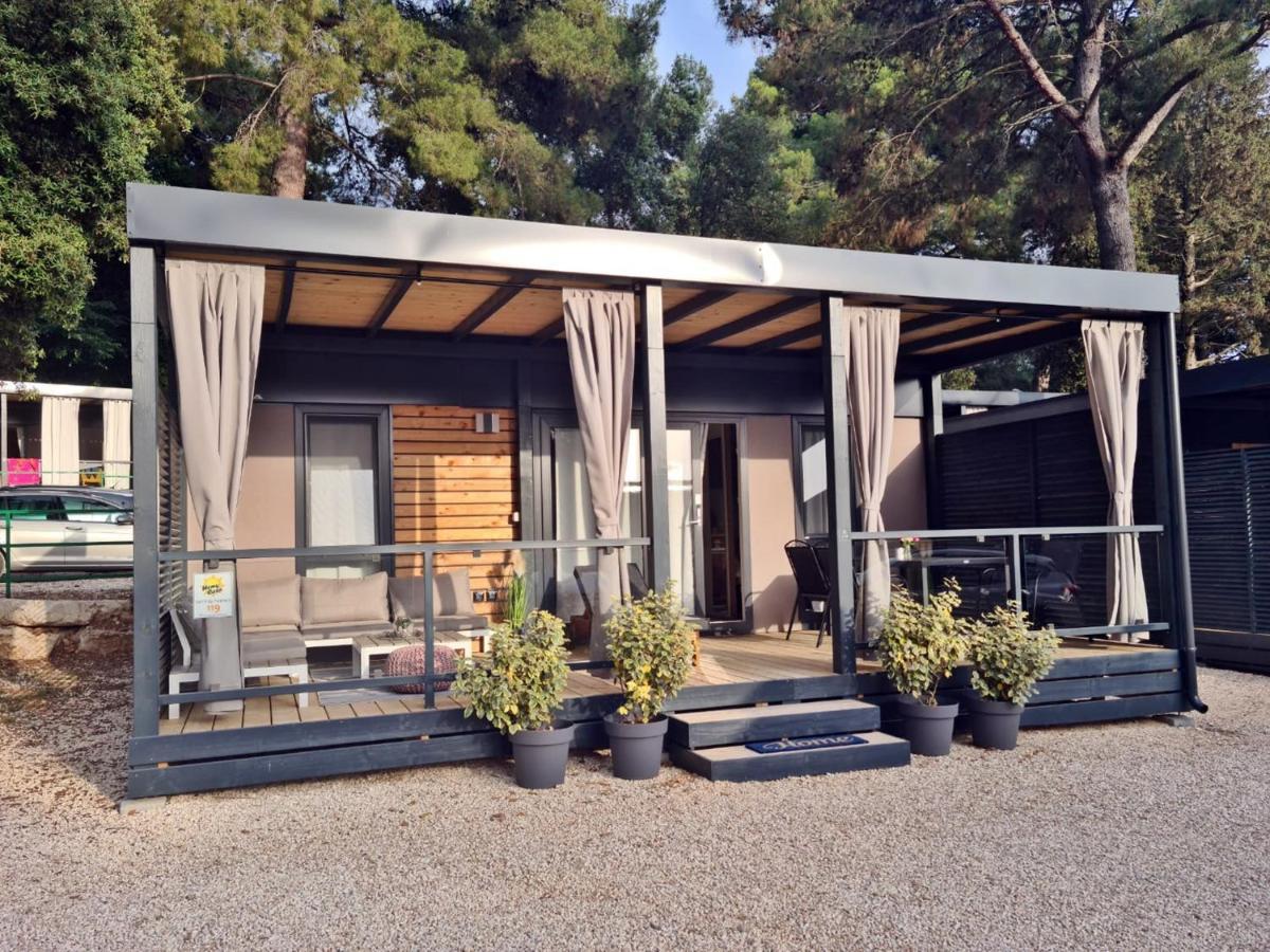 Hemy Casa - Lux Mobile Homes Ровінь Екстер'єр фото