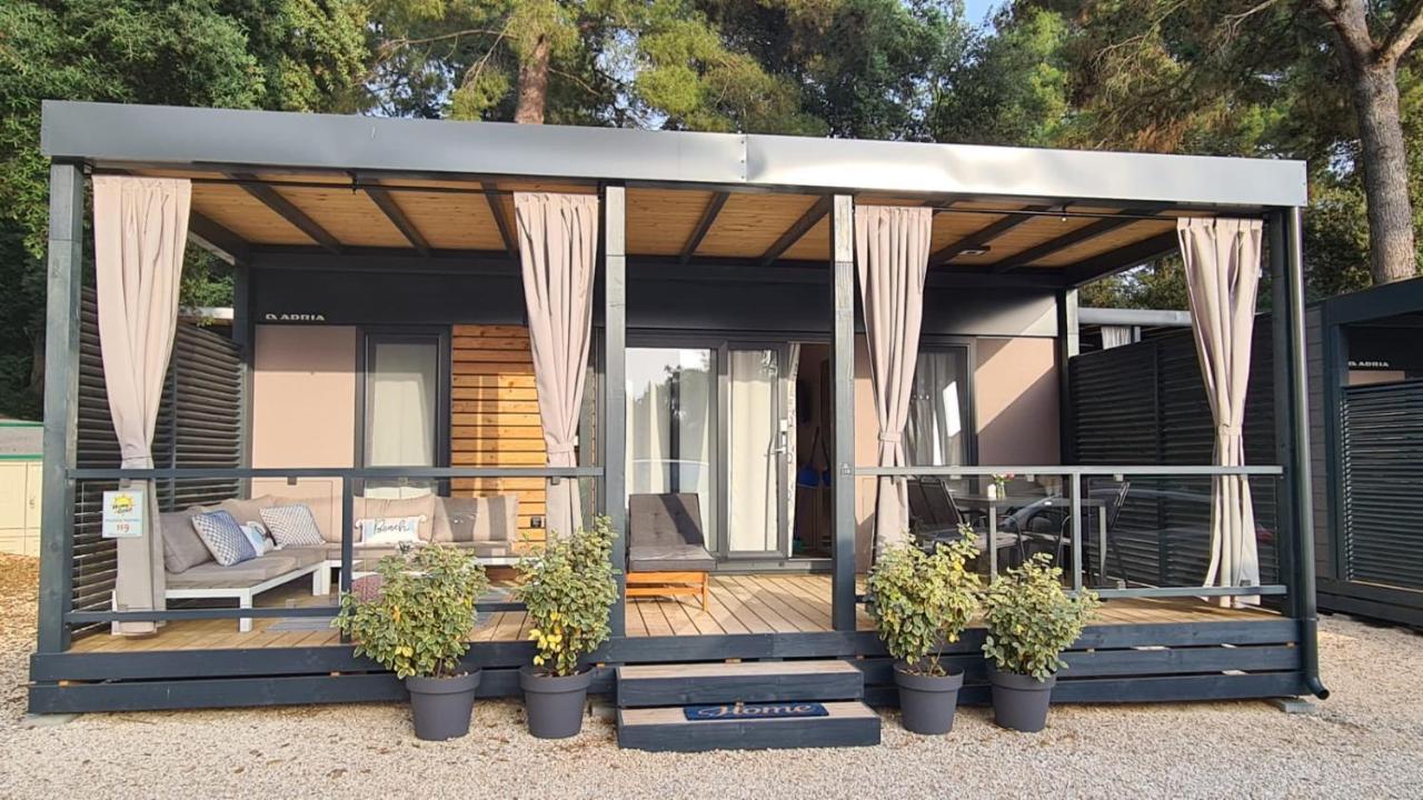 Hemy Casa - Lux Mobile Homes Ровінь Екстер'єр фото