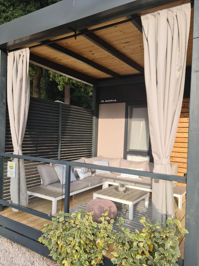 Hemy Casa - Lux Mobile Homes Ровінь Екстер'єр фото