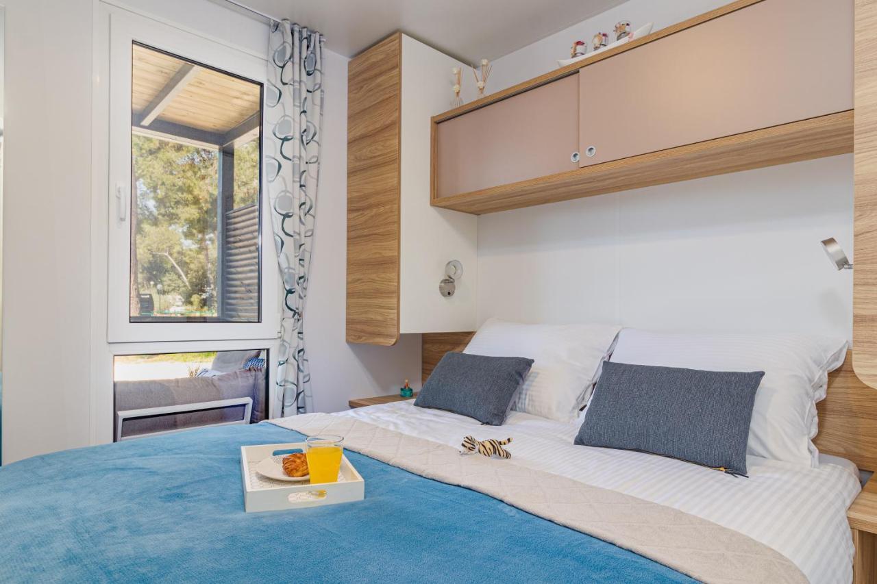 Hemy Casa - Lux Mobile Homes Ровінь Екстер'єр фото