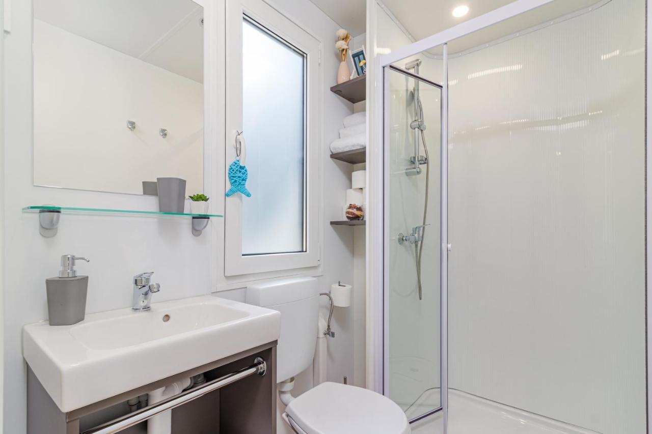 Hemy Casa - Lux Mobile Homes Ровінь Екстер'єр фото